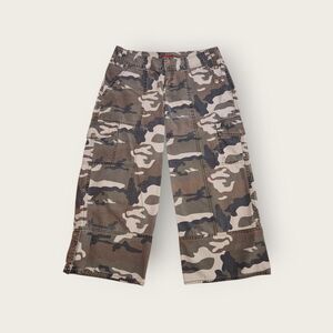 Vintage Y2k early 2000s Mossimo camo print low rise wide leg denim capri pants